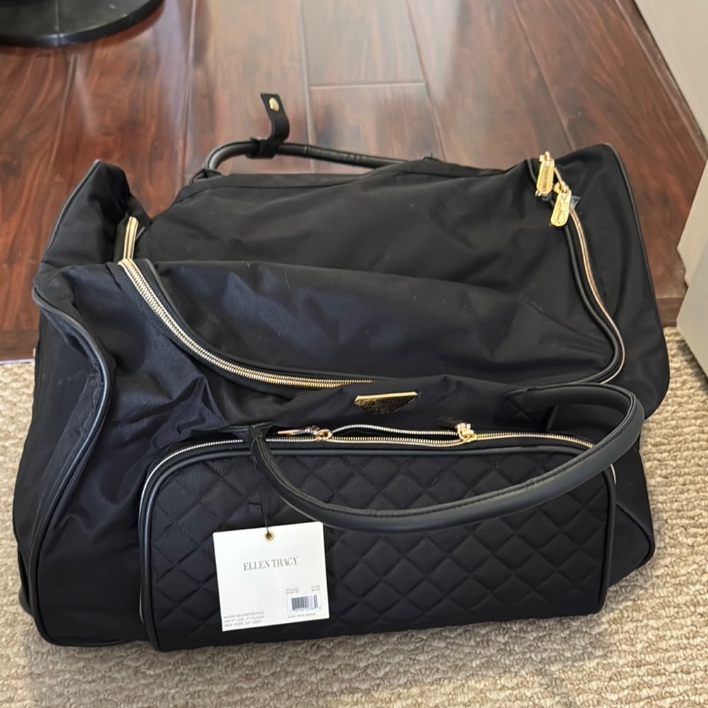 Ellen Tracy Black Quilted Travel Bag